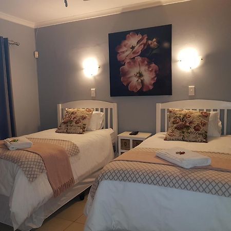 Graceland Guesthouse Potchefstroom Exterior foto